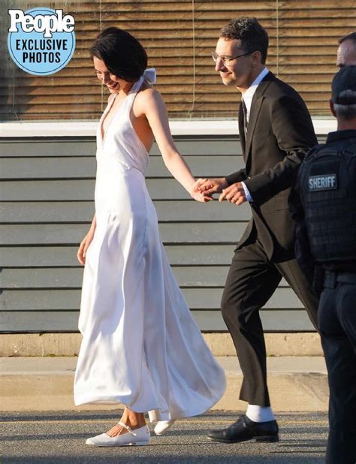 Margaret Qualley is getting married