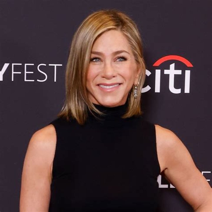 Mathew Perry’s Memoir Tells Story Of How Jennifer Aniston Turned Him Down