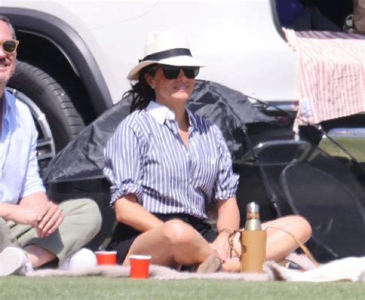 Meghan Markle chooses mini-shorts for a walk