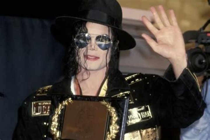 Michael Jackson Impersonator And Wrestler Santana Jackson Goes Viral — The Video That Must Be Seen To Be Believed