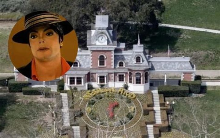 Michael Jackson’s Fans Unleash Hate-Filled Messages At Oprah After ‘Leaving Neverland’