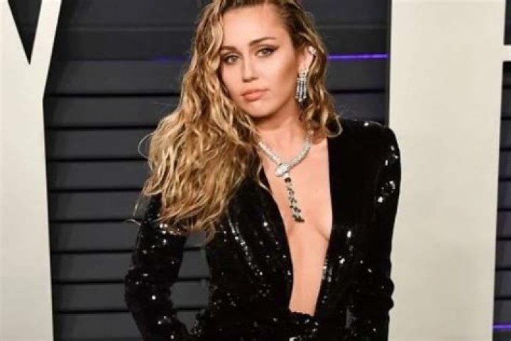Miley Cyrus Is Not Against ‘Hannah Montana’ Being Rebooted, Source Says – Jonas Brothers’ Comeback Convinced Her!