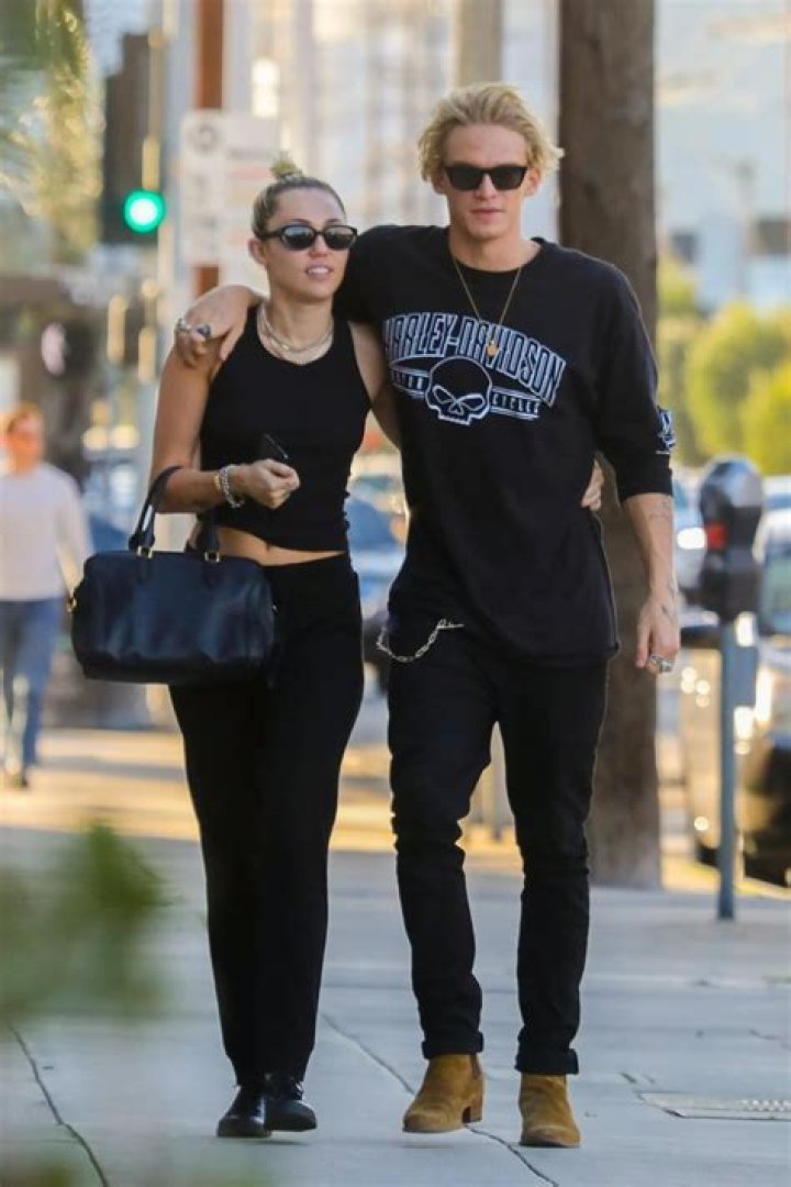 Miley Cyrus Shaves Boyfriend Cody Simpson’s Hair – Again