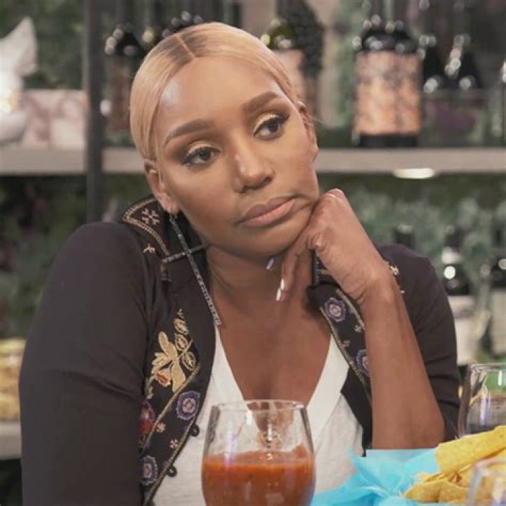 NeNe Leakes Has A Few Words For Her Fans While Out And About With Her Girlfriends