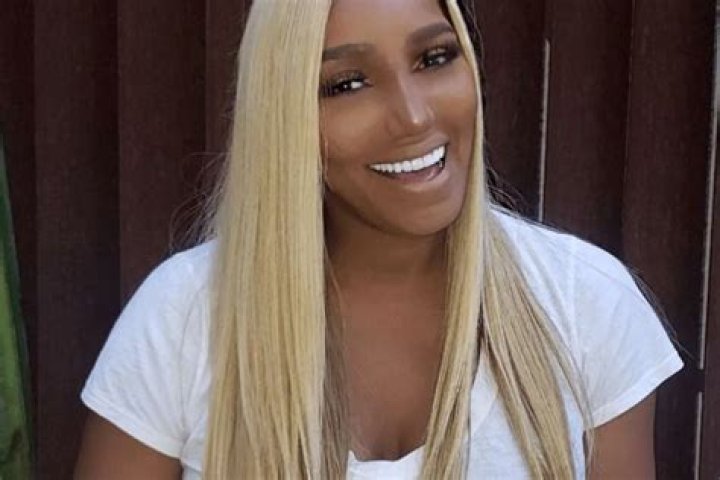 NeNe Leakes Is All Smiles In Her Swagg Boutique – People Notice She Lost A Lot Of Weight