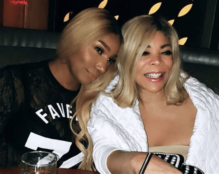NeNe Leakes Poses With The Breakfast Club Crew And Fans Support Her