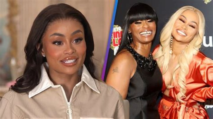 Nicki Minaj And Blac Chyna’s Fans Believe That These Two Linked Up For Megatron Video