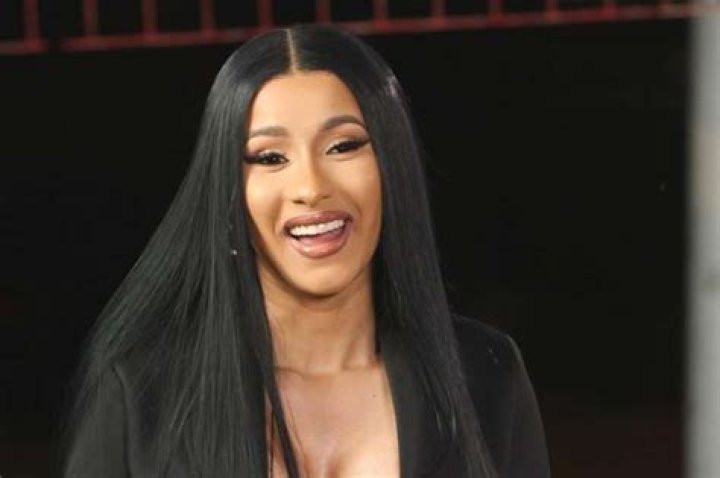 Nicki Minaj Slams Hater Who Accused Her Of Not Being As Supportive As Cardi B Of Other Female MCs