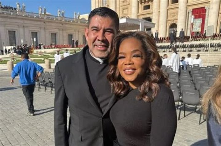 Oprah Winfrey And Boyfriend Stedman Graham Reunite After Self-Isolation Precaution