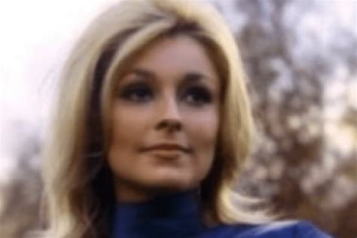 People Are Flocking To Cielo Drive Where Sharon Tate Was Murdered Following Charles Manson Movie Once Upon A Time In Hollywood