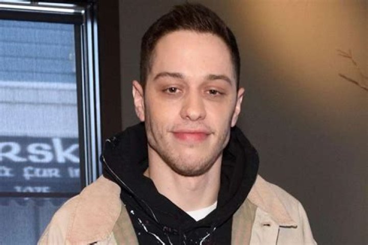Pete Davidson Gets Rid Of Another Ariana Grande Tattoo – Writes ‘Cursed’ Over It!