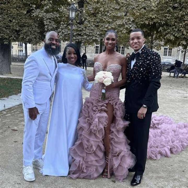 Porsha Williams Shares A Gorgeous Photo Of Jennifer Williams And Calls Her A Queen — ‘Basketball Wives’ Fans Agree That She Does Look Like Royalty