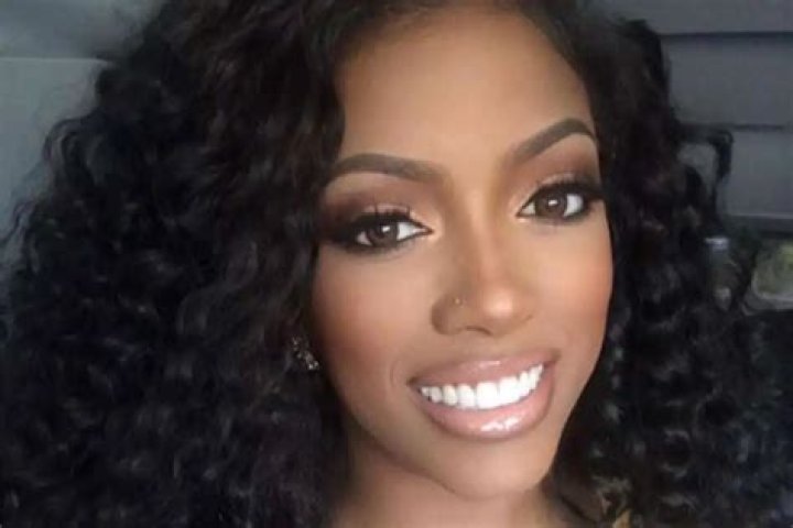 Porsha Williams Shows Off Her Natural Beauty In No-Makeup Video While In Quarantine With Her Mom And Daughter PJ – Check Out The Vid!