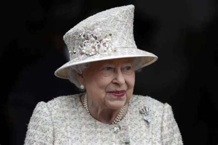 Queen Elizabeth Reportedly ‘Upset’ At Not Being Able To See Baby Archie