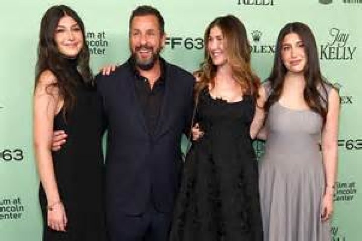 R. Kelly’s Daughter Says He’s A ‘Monster’ In Lengthy Message