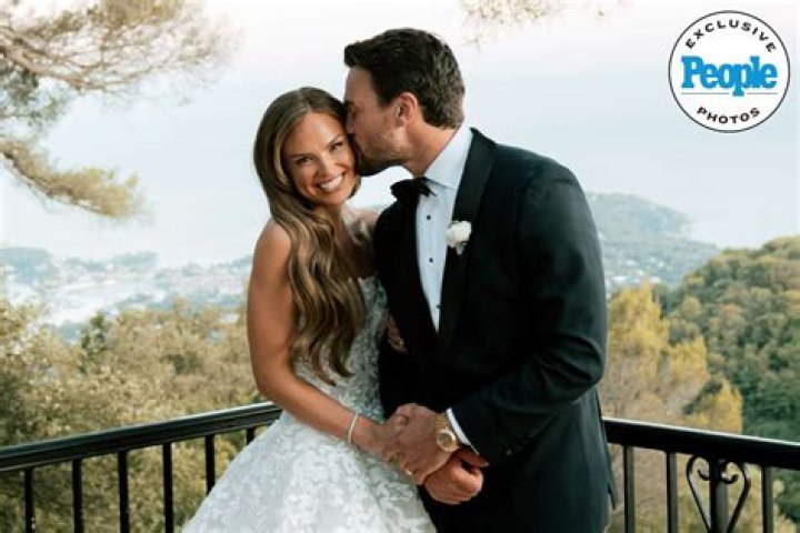 Rachel Lindsay Disappointed In Hannah Brown’s Apology For Singing The N-Word – Here’s Why!