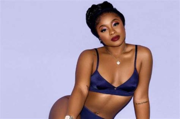 Reginae Carter Drops Her Clothes And Twerks On A Boat – Check Out Her Extremely Toned Body And Find Out Why Fans Freak Out