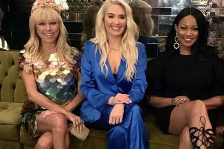 RHOBH – Erika Jayne Dishes On Her New Co-Stars & Addresses Rumor That No One Is Getting Along