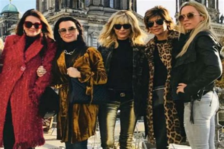 RHOBH: Kyle Richards, Lisa Rinna And Erika Jayne Mock Lisa Vanderpump In New Instagram Challenge