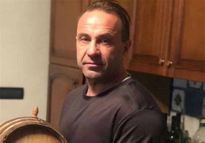 RHONJ – Joe Giudice Gives Fans An Online Tour Of His Apartment In Italy