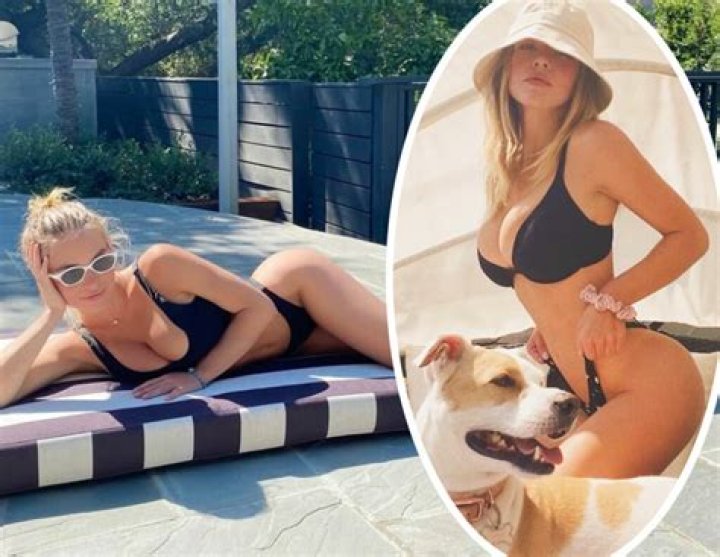 Rihanna Impresses Fans With A Video In Which She’s Showing Off Her Jaw-Dropping Beach Body