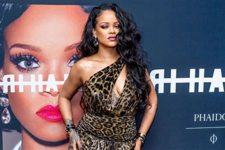 Rihanna Is The First Woman Of Colour Who Spent More Than 200 Weeks On The Billboard 200 Chart