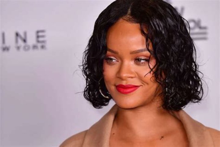 Rihanna Reveals She Felt Like A ‘Clown’ When She Wore Her 2015 Met Gala Dress
