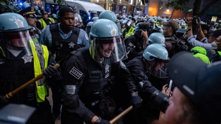 Rome Flynn Talks About The BLM Movement – Says There Needs To Be More ‘Unity’ Between Police And Protesters!