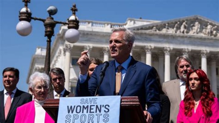 Rose McGowan Blames Society For ‘Training’ Women To Compete With One Another