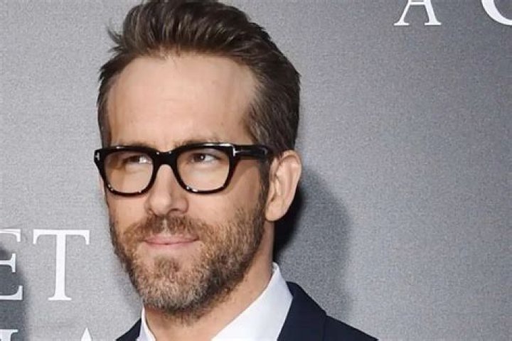 Ryan Reynolds Is Selling ‘Obscenely Boring’ T-Shirts To Help Raise Money For COVID-19 Healthcare Workers