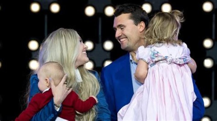 Safaree Shows Fans An Amazing Photo Of Him And His Daughter