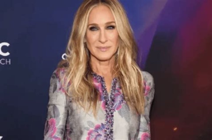 Sarah Jessica Parker Shows Off Her Stunning Figure In New Beach Photos