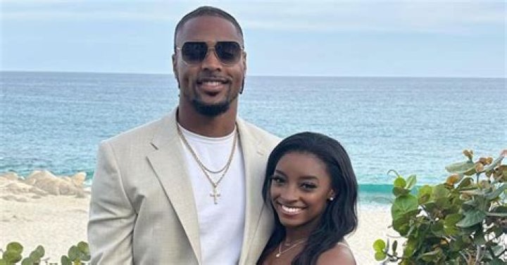 Simone Biles’ Boyfriend Jonathan Owens Flirts With Her Under Hot Pool Pic!