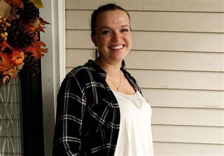 Sister Wives Star Maddie Brown Tells Her Critics To ‘Shove It’ Over Mommy Shaming