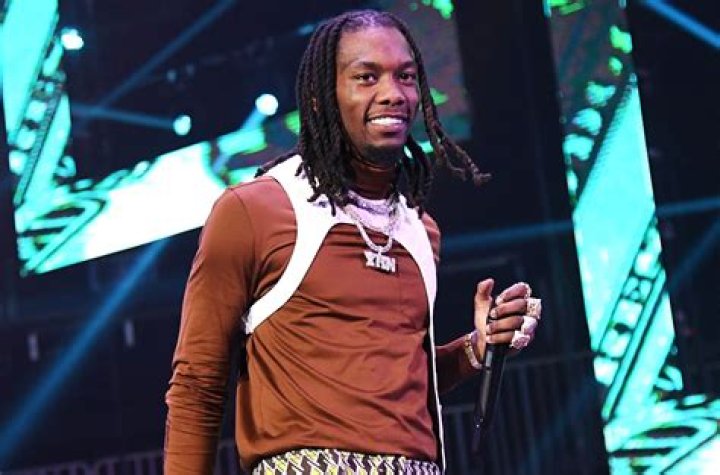Snoop Dogg Discovers Offset’s ‘Little Brother’ Working At A Pizza Place — Photo Goes Viral