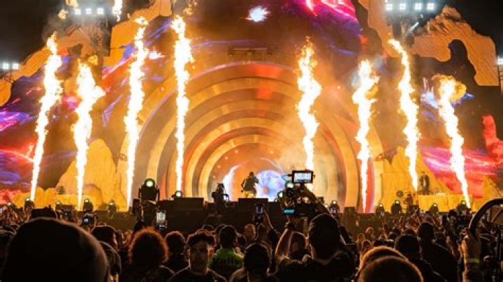 Stampede Breaks Out At Travis Scott Concert And Three People Were Injured