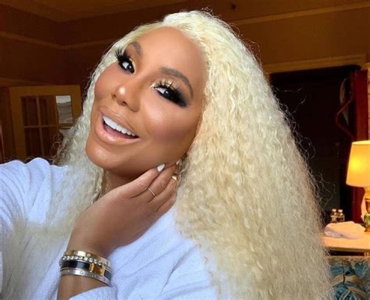 Tamar Braxton Debuts Gorgeous Rainbow Hair And Flaunts Jewelry From Boyfriend David Adefeso In New Pictures — Some See A Spark In Her Eyes When She Is With Him