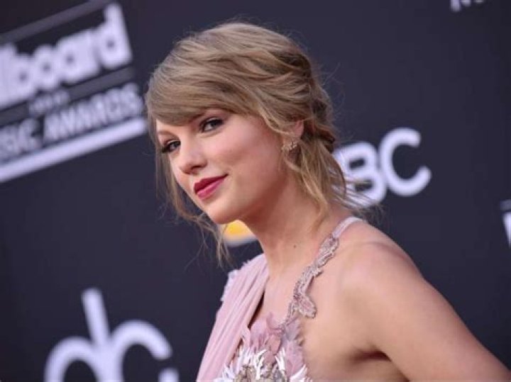 Taylor Swift Puts Trump On Blast On Social Media For Reportedly Slowing Funding For USPS