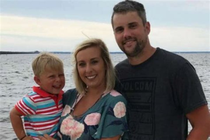 ‘Teen Mom’ Star Ryan Edwards Back On Tinder, Despite Mackenzie Standifer Helping Him Through Months Of Rehab