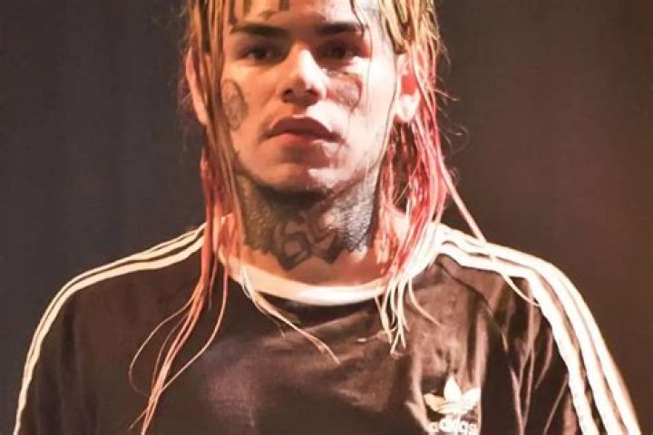 Tekashi 69 Talks About His Security While Walking Around In The Streets