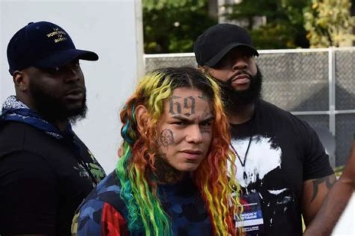 Tekashi 6ix9ine Asks Fans What The Name Of His Next Song Should Be