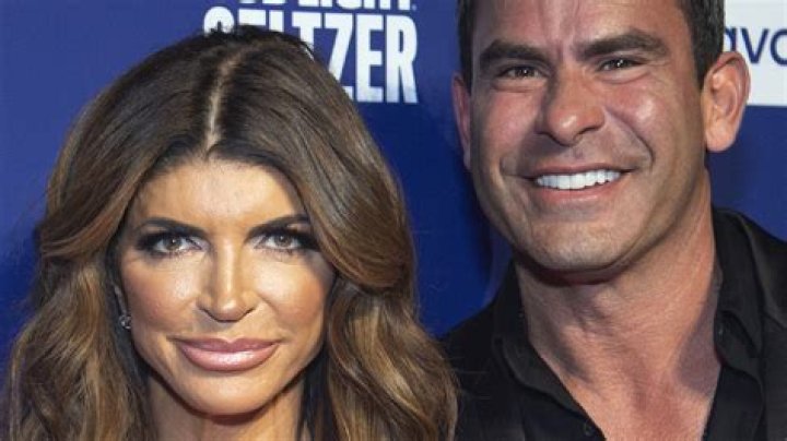 Teresa Giudice’s Former Co-Star Claims She Knew About The Cheating, Her ‘Whole Life Is A Lie’