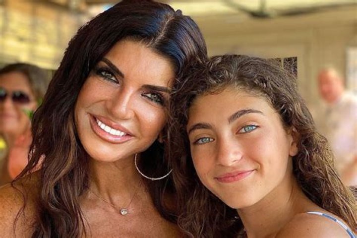 Teresa Giudice’s Youngest Daughter Looks All Grown Up In New Pic And Fans Can’t Believe Their Eyes!
