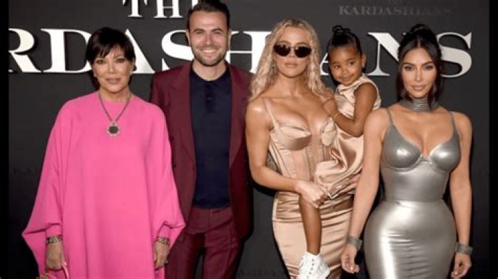 The whole Kardashian family on the red carpet of the premiere of their own reality show
