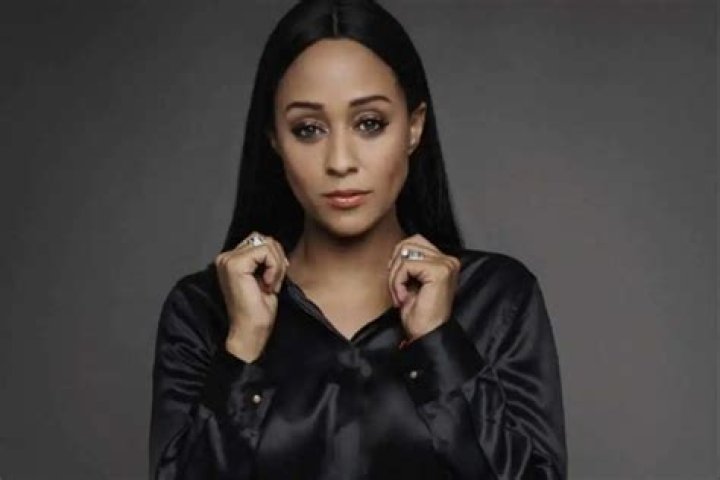 Tia Mowry Flaunts Her Stunning Beach Body In This Video As Part Of A Sweet Request