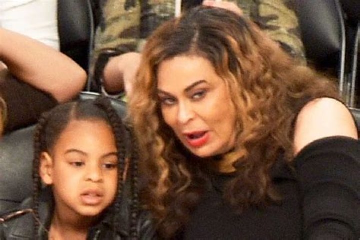 Tina Knowles Says Granddaughter Blue Ivy, 7, Is Already Great At Doing Makeup – She Does The Perfect Cat Eye!