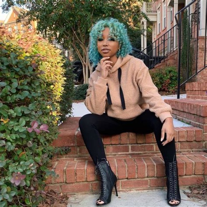 Tiny Harris’ Daughter, Zonnique Pullins Shows Off Her First Shades With Prescription – She’s Beyond Excited