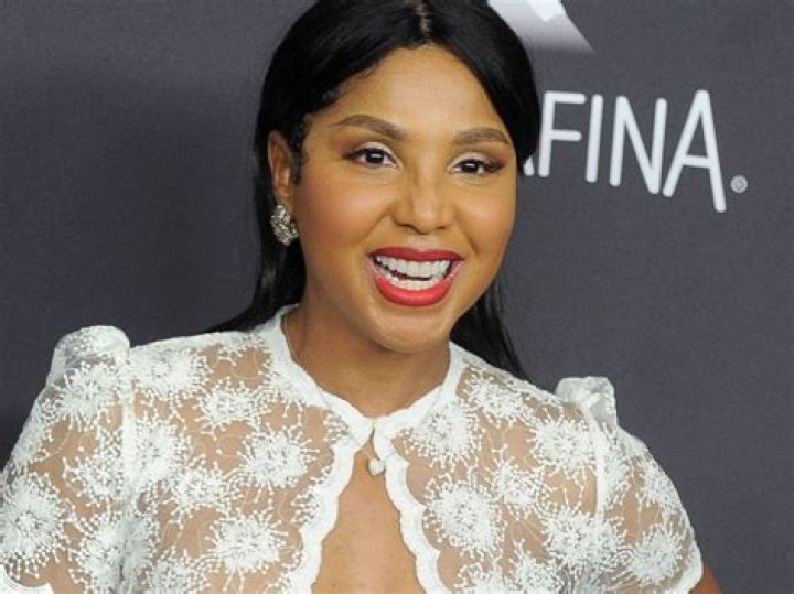 Toni Braxton Continues To Flood The Internet With Pics Featuring Herself And Fans Are In Awe