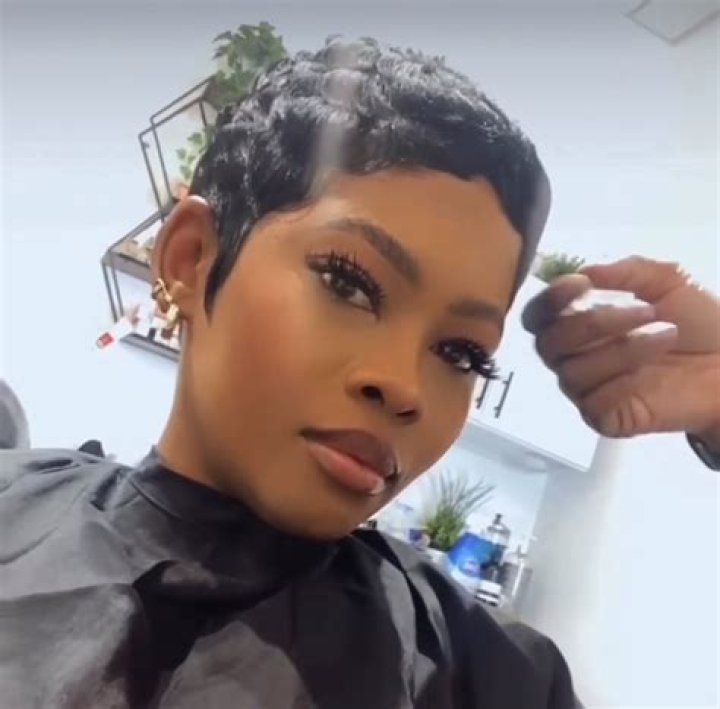Toni Braxton Cuts Her Hair Again — Fans Shocked By The Makeup Free Video Where She Looks Like She Hasn’t Aged A Day Since The 90’s