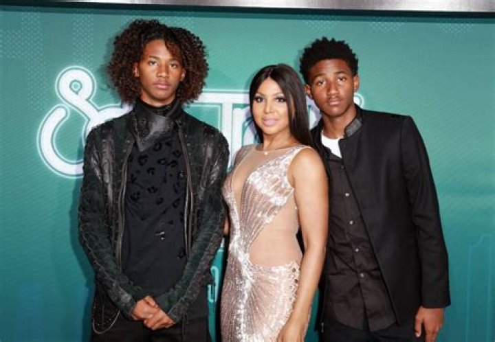 Toni Braxton Impresses Fans With A Photo Featuring Her Two Sons: ‘She Looks Like Their Sister!’